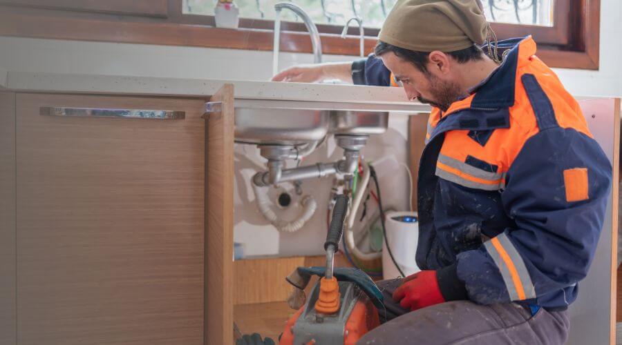 Professional same day plumber in Reynolds, IN